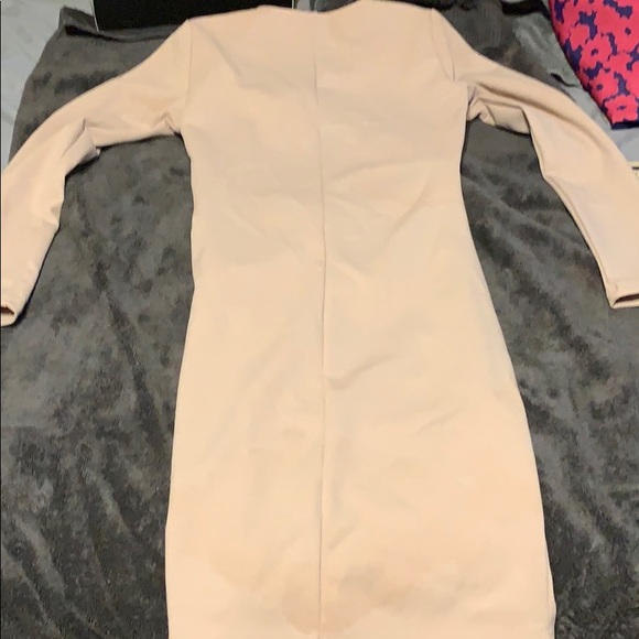 Soft pink long-sleeved dress - Picture 2 of 2